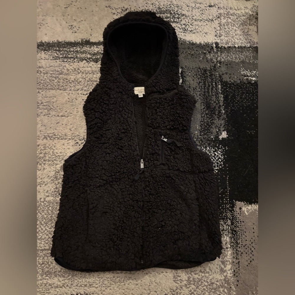 Weatherproof Vintage Sherpa puffer vest with hood